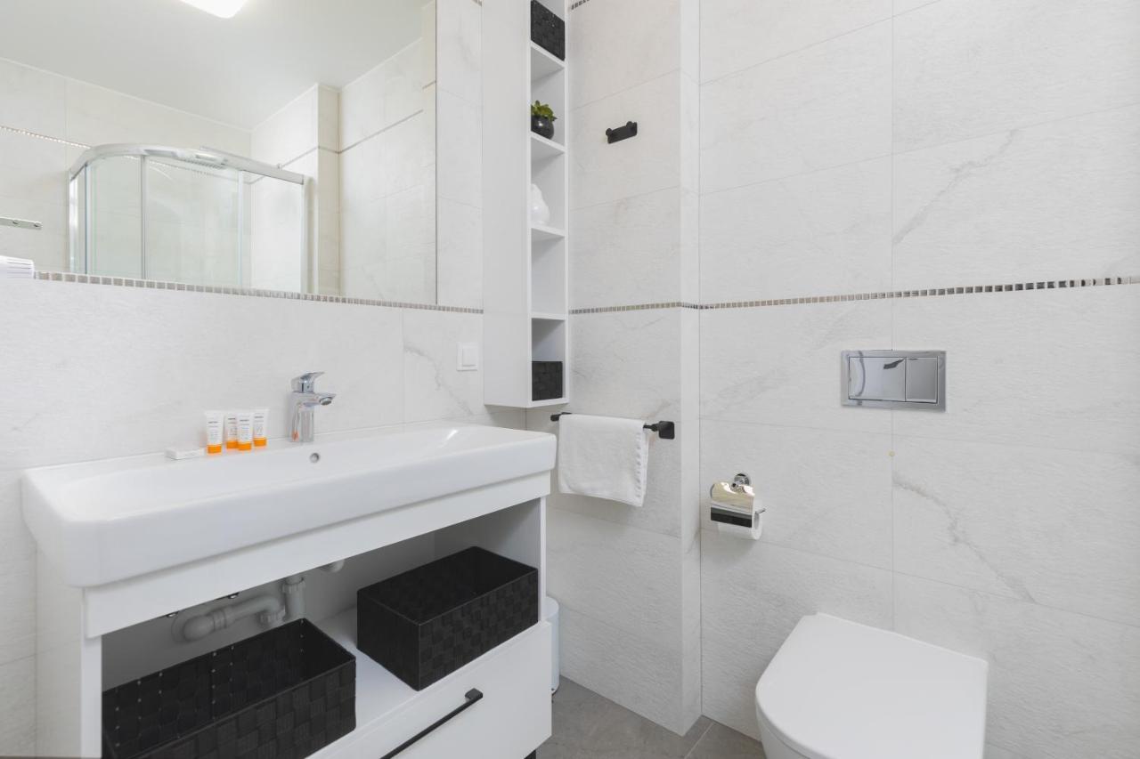 Kasprowicza Apartments Kolobrzeg By Noclegi Renters Extérieur photo